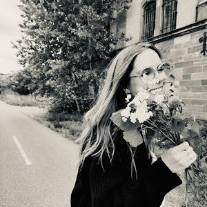 Meet your Posher, Suzanne